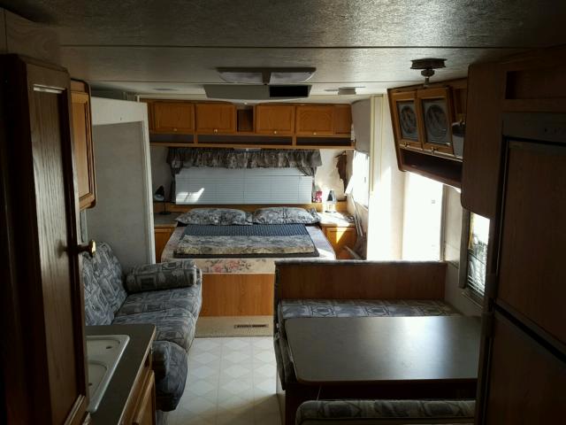 4WY200P2721078424 - 2002 TRAIL KING R VISION WHITE photo 5