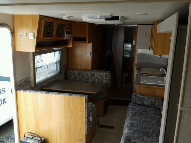 4WY200P2721078424 - 2002 TRAIL KING R VISION WHITE photo 6