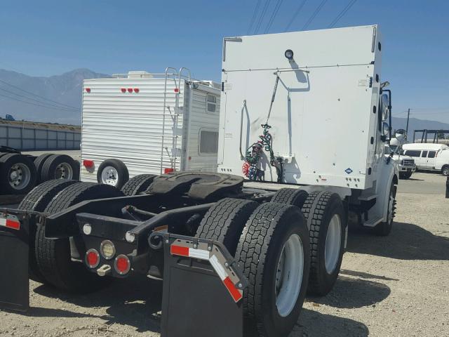 1FUJC5DX3CHBF3873 - 2012 FREIGHTLINER M2 112 MED WHITE photo 4