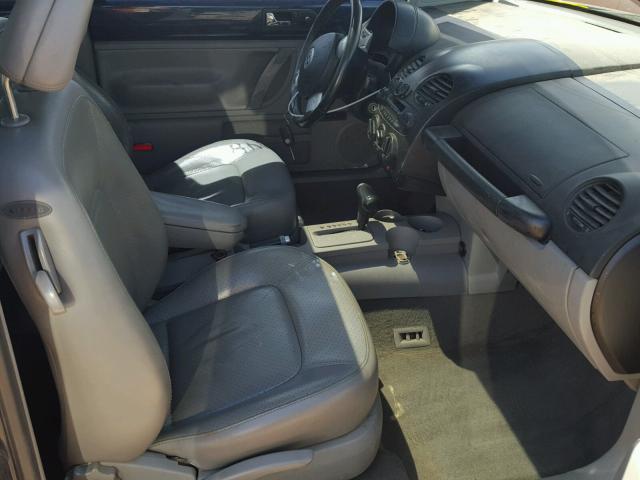 3VWCP21CX1M444317 - 2001 VOLKSWAGEN NEW BEETLE 蓝色 照片 5