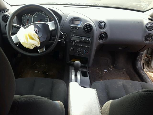 2G2WP552681120905 - 2008 PONTIAC GRAND PRIX SILVER photo 9
