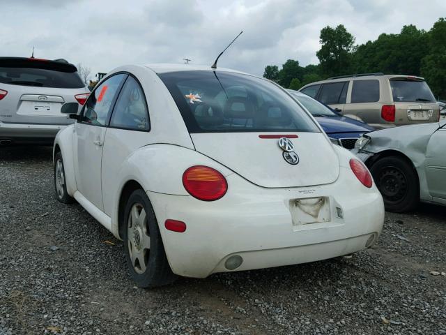 3VWCC21C5YM404779 - 2000 VOLKSWAGEN NEW BEETLE 白色 照片 3