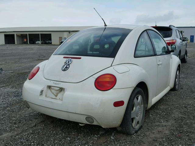 3VWCC21C5YM404779 - 2000 VOLKSWAGEN NEW BEETLE 白色 照片 4