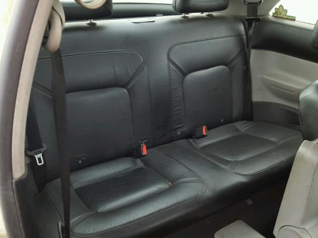 3VWCC21C5YM404779 - 2000 VOLKSWAGEN NEW BEETLE 白色 照片 6