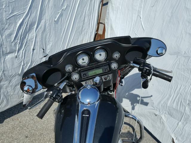 1HD1KB4199Y691233 - 2009 HARLEY-DAVIDSON FLHX BLACK photo 5