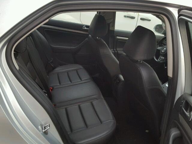 3VWRZ7AJ4AM163369 - 2010 VOLKSWAGEN JETTA SE 灰色 照片 6