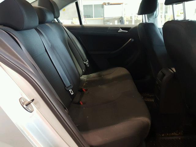 3VW1K7AJ9EM443019 - 2014 VOLKSWAGEN JETTA BASE Արծաթագույն լուսանկար 6