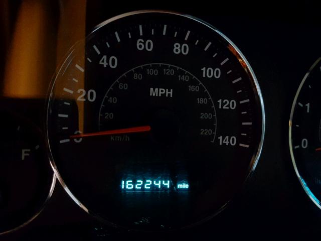 1J8HG48N26C157826 - 2006 JEEP COMMANDER SILVER photo 8