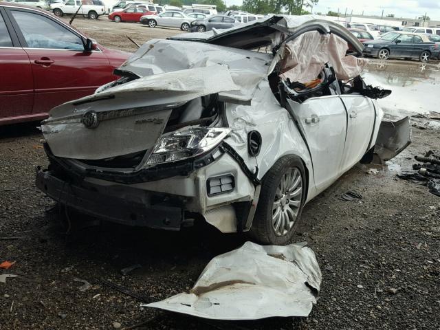 W04GN5EC0B1013998 - 2011 BUICK REGAL CXL WHITE photo 4