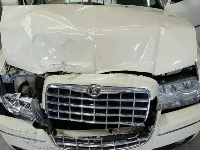 2C3LA53G38H141057 - 2008 CHRYSLER 300 TOURIN CREAM photo 7