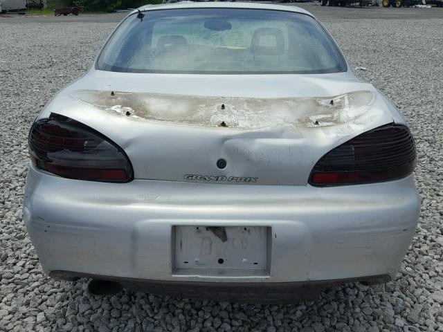 1G2WP52K12F174035 - 2002 PONTIAC GRAND PRIX SILVER photo 9