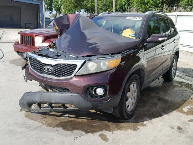 5XYKT3A17BG101378 - 2011 KIA SORENTO BA MAROON photo 2