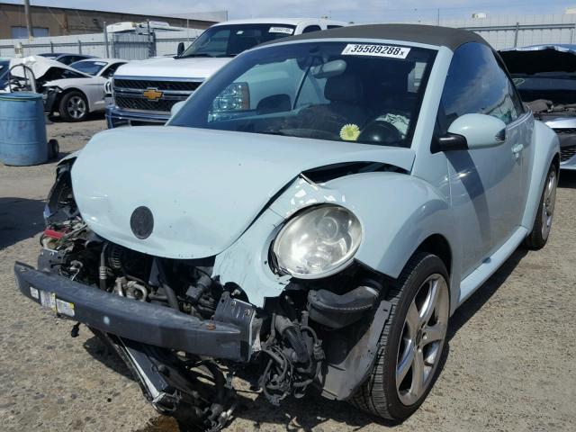 3VWSF31YX6M306526 - 2006 VOLKSWAGEN NEW BEETLE ლურჯი ფოტო 2