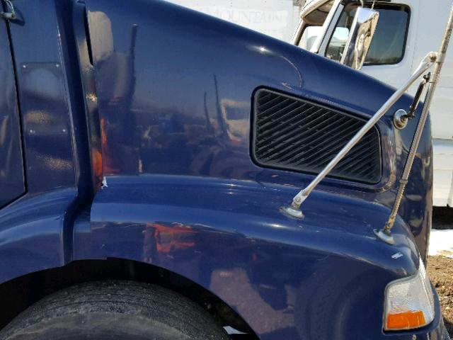 4V4M19GF25N383516 - 2005 VOLVO VN VNM BLUE photo 7