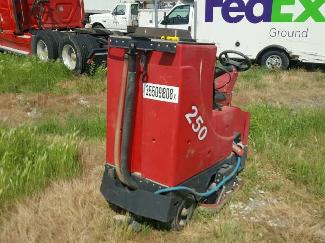 49701 - 2000 ARNES SWEEPER RED photo 4