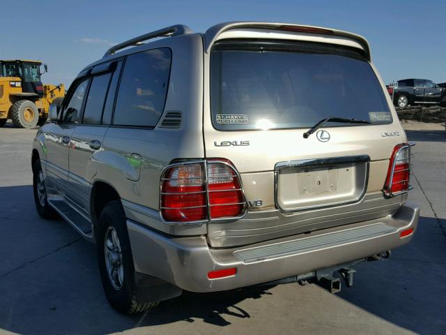 JTJHT00W013505550 - 2001 LEXUS LX 470 GOLD photo 3