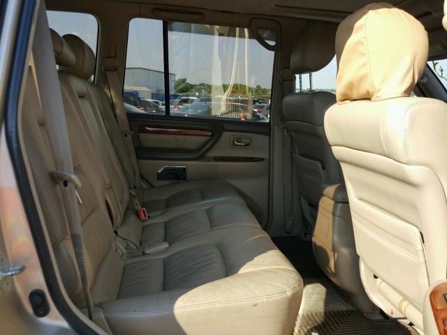 JTJHT00W013505550 - 2001 LEXUS LX 470 GOLD photo 6