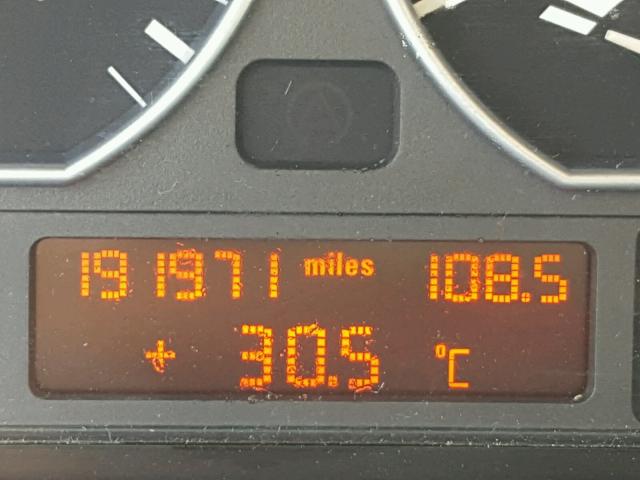 WBAEW53423PN31242 - 2003 BMW 330 XI WHITE photo 8