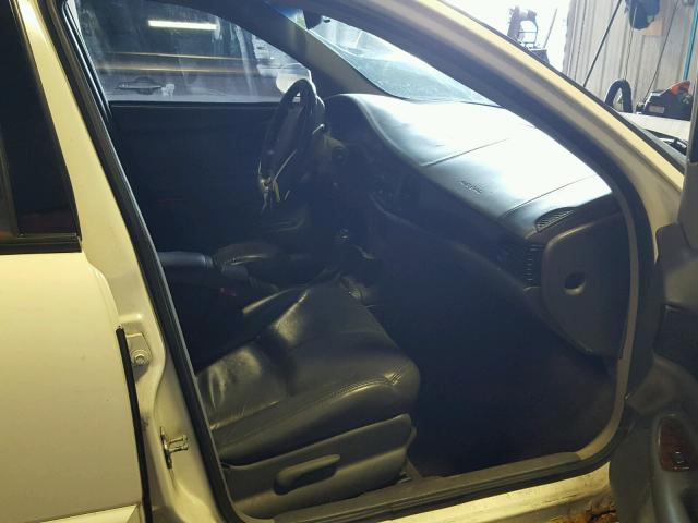 2G4WB52K041312177 - 2004 BUICK REGAL LS WHITE photo 5