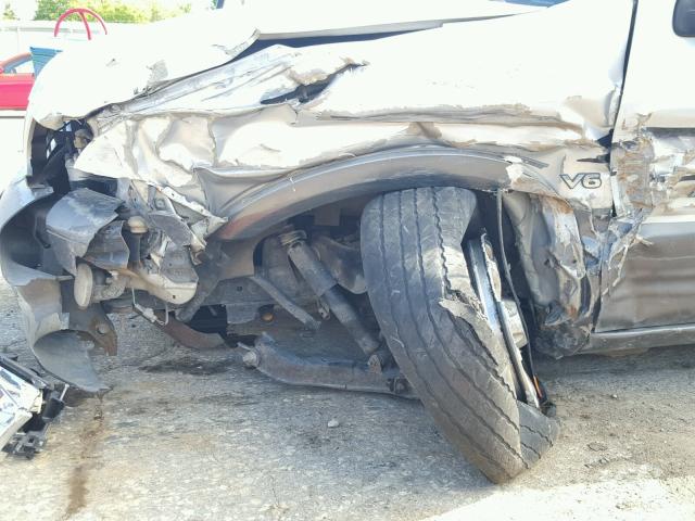 4S6CK58W1Y4406700 - 2000 HONDA PASSPORT E 银色 照片 9