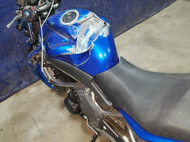 JKAEREC159DA37285 - 2009 KAWASAKI ER650 C BLUE photo 5