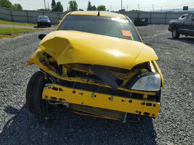 1FAHP31N86W179992 - 2006 FORD FOCUS ZX3 YELLOW photo 9