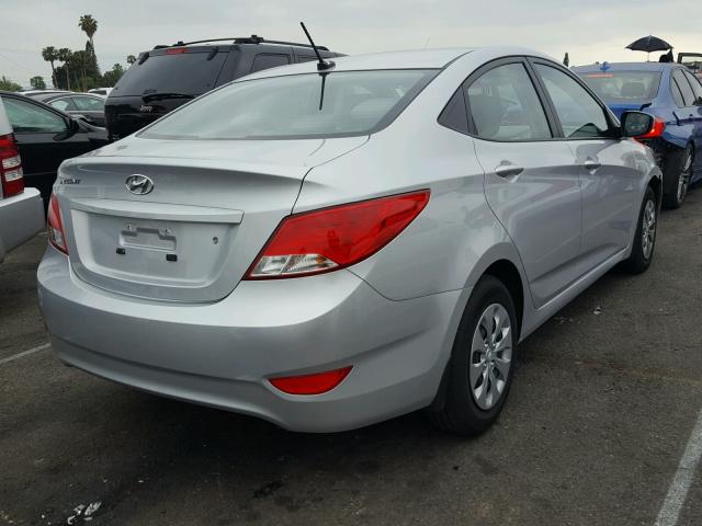 KMHCT4AE7HU343488 - 2017 HYUNDAI ACCENT SE SILVER photo 4