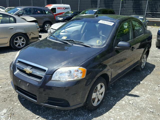 KL1TD56EX9B322882 - 2009 CHEVROLET AVEO LS BLACK photo 2