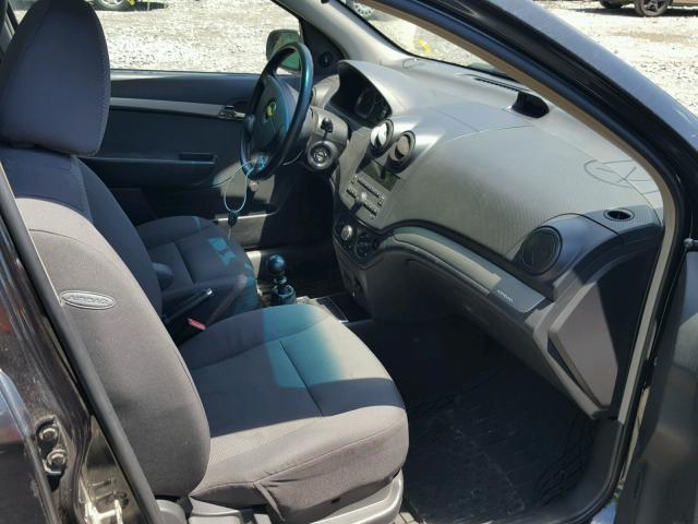 KL1TD56EX9B322882 - 2009 CHEVROLET AVEO LS BLACK photo 5