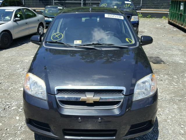 KL1TD56EX9B322882 - 2009 CHEVROLET AVEO LS BLACK photo 9