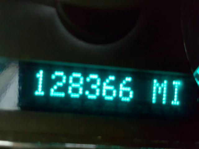 3GNBAAFW6BS541287 - 2011 CHEVROLET HHR LS SILVER photo 8