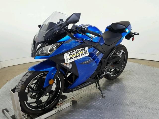 JKAEX8A12HDA30836 - 2017 KAWASAKI EX300 A BLUE photo 4