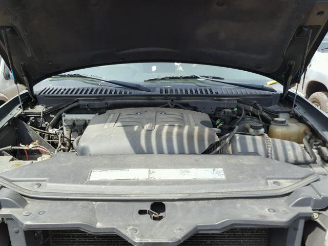 5LMFU28RX3LJ02625 - 2003 LINCOLN NAVIGATOR Grün Foto 7