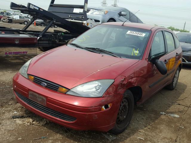 3FAFP373X4R108130 - 2004 FORD FOCUS ZX5 RED photo 2
