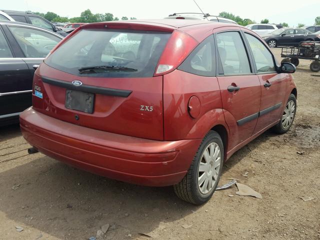 3FAFP373X4R108130 - 2004 FORD FOCUS ZX5 RED photo 4
