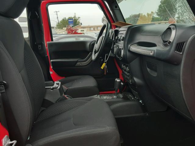 1C4AJWAG0DL558077 - 2013 JEEP WRANGLER S RED photo 5