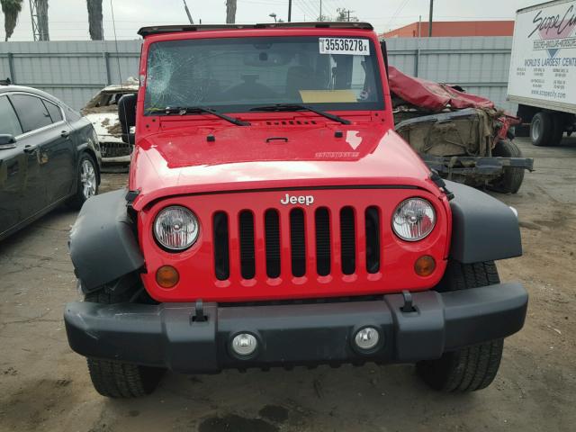 1C4AJWAG0DL558077 - 2013 JEEP WRANGLER S RED photo 9