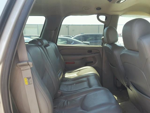 1GNEC13T75R216477 - 2005 CHEVROLET TAHOE C150 BEIGE photo 6