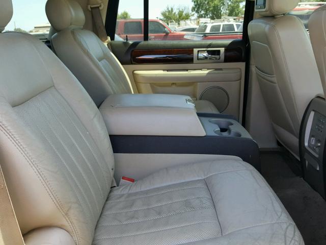 5LMFU27R23LJ38519 - 2003 LINCOLN NAVIGATOR GREEN photo 6