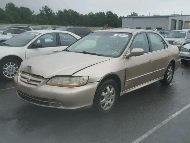 1HGCG66832A045134 - 2002 HONDA ACCORD GOLD photo 2