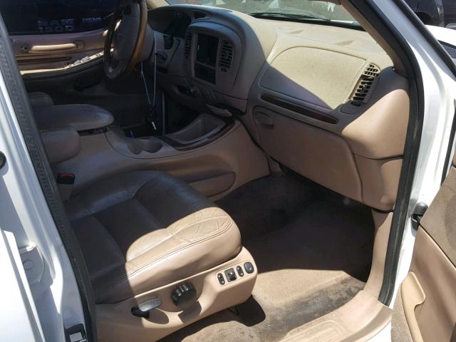5LMRU27L0XLJ09700 - 1999 LINCOLN NAVIGATOR 白色 照片 5