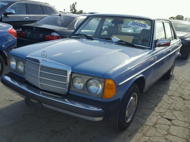 WDB12312310193941 - 1980 MERCEDES-BENZ 240D BLUE photo 2