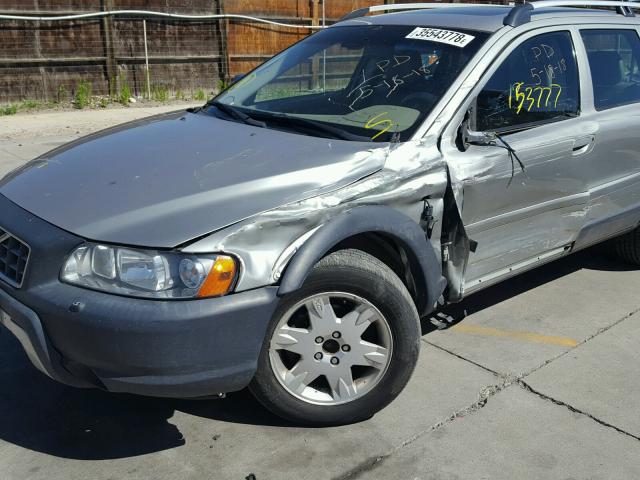 YV1SZ592751202331 - 2005 VOLVO XC70 GRAY photo 9