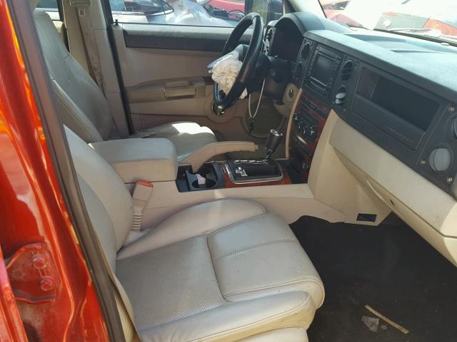 1J8HG58286C144915 - 2006 JEEP COMMANDER RED photo 5