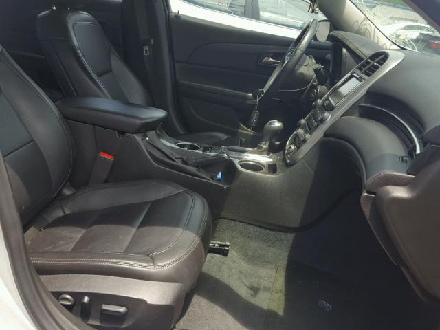 1G11E5SA5GU157575 - 2016 CHEVROLET MALIBU LIM 银色 照片 5