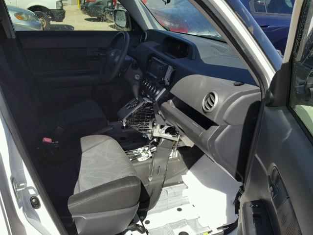 JTLZE4FE6EJ066335 - 2014 TOYOTA SCION XB თეთრი ფოტო 5