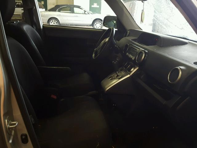 JTLKE50E281014690 - 2008 TOYOTA SCION XB GRAY photo 5