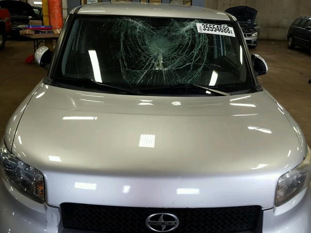 JTLKE50E281014690 - 2008 TOYOTA SCION XB GRAY photo 7