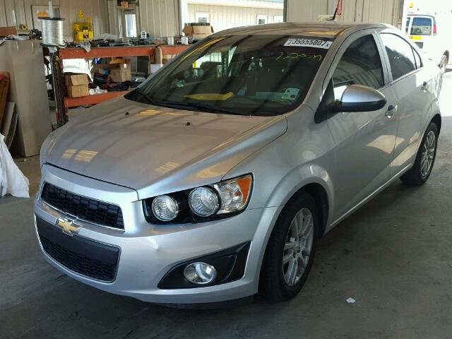 1G1JC5SH1E4240128 - 2014 CHEVROLET SONIC SILVER photo 2