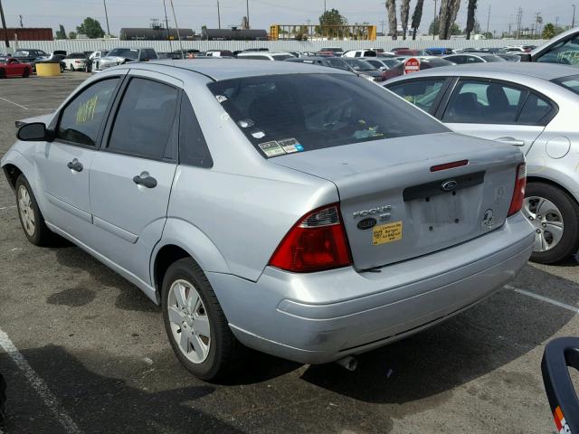 1FAFP34N67W143206 - 2007 FORD FOCUS ZX4 SILVER photo 3